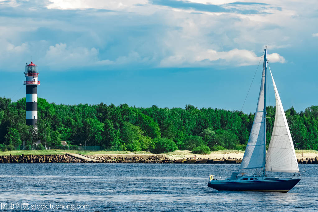 蔚蓝之翼 从欧洲的海上巡礼到空中翱翔